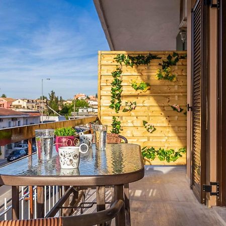 Mantouki Luna Solari Apartment מראה חיצוני תמונה