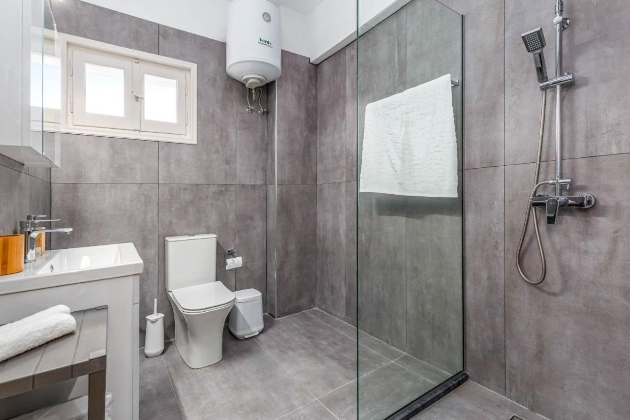 Mantouki Luna Solari Apartment מראה חיצוני תמונה
