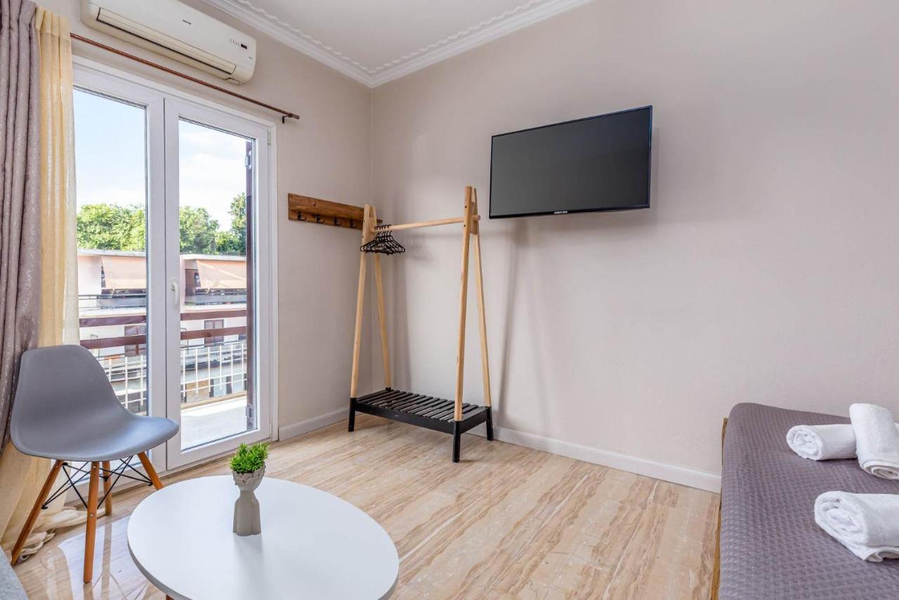 Mantouki Luna Solari Apartment מראה חיצוני תמונה