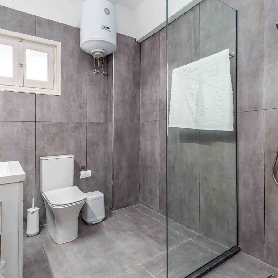 Mantouki Luna Solari Apartment מראה חיצוני תמונה